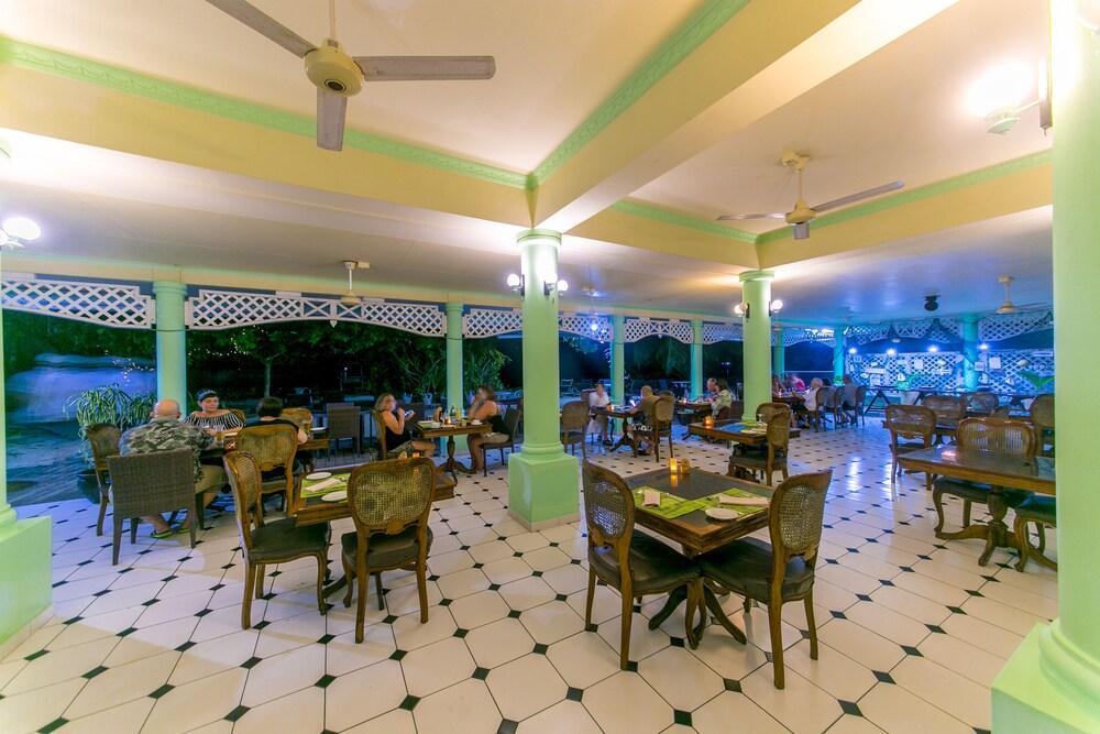 Palm Beach Hotel Grand Anse  Eksteriør billede
